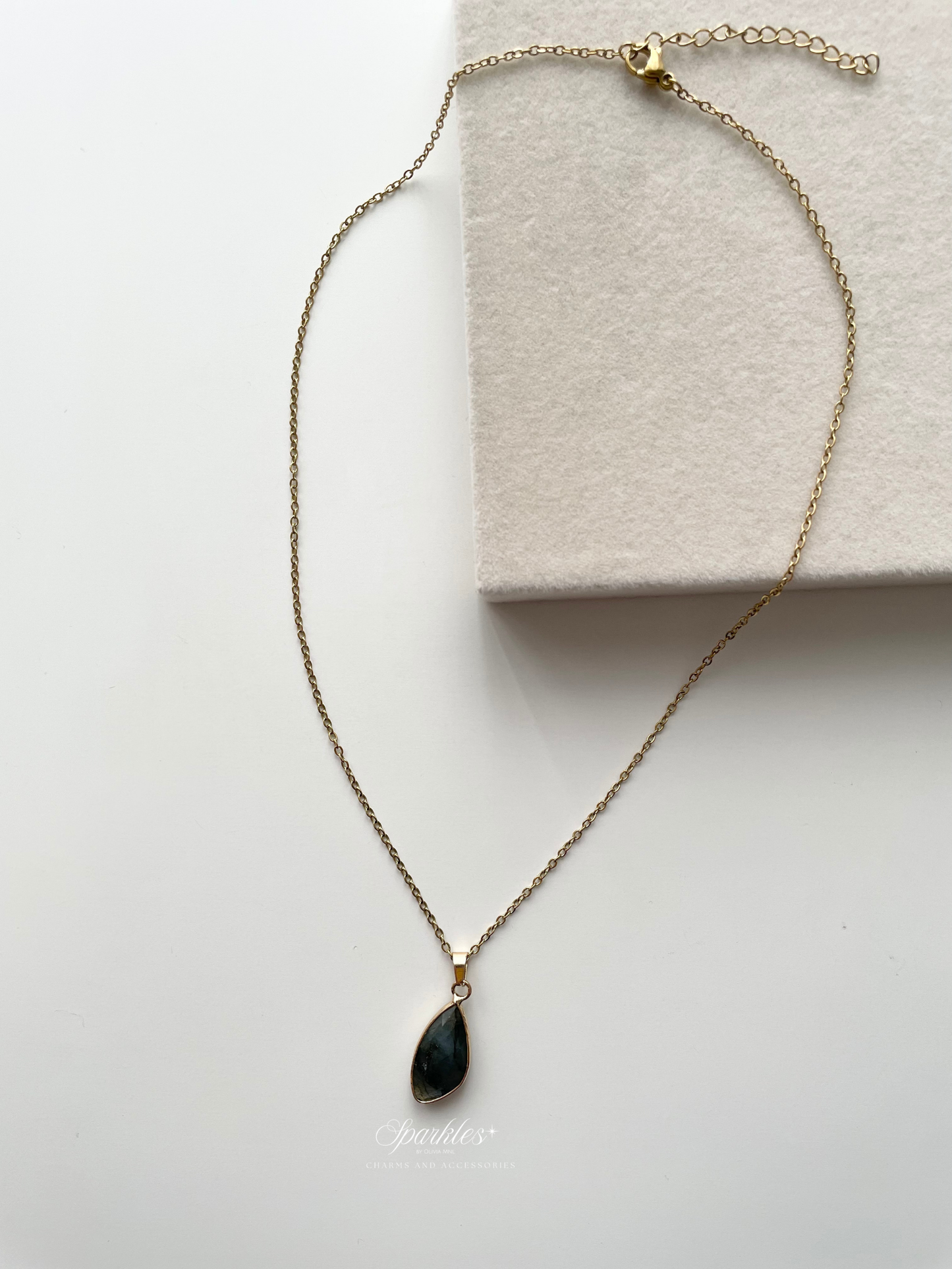 Crystal4 Labradorite Stone Gold Necklace