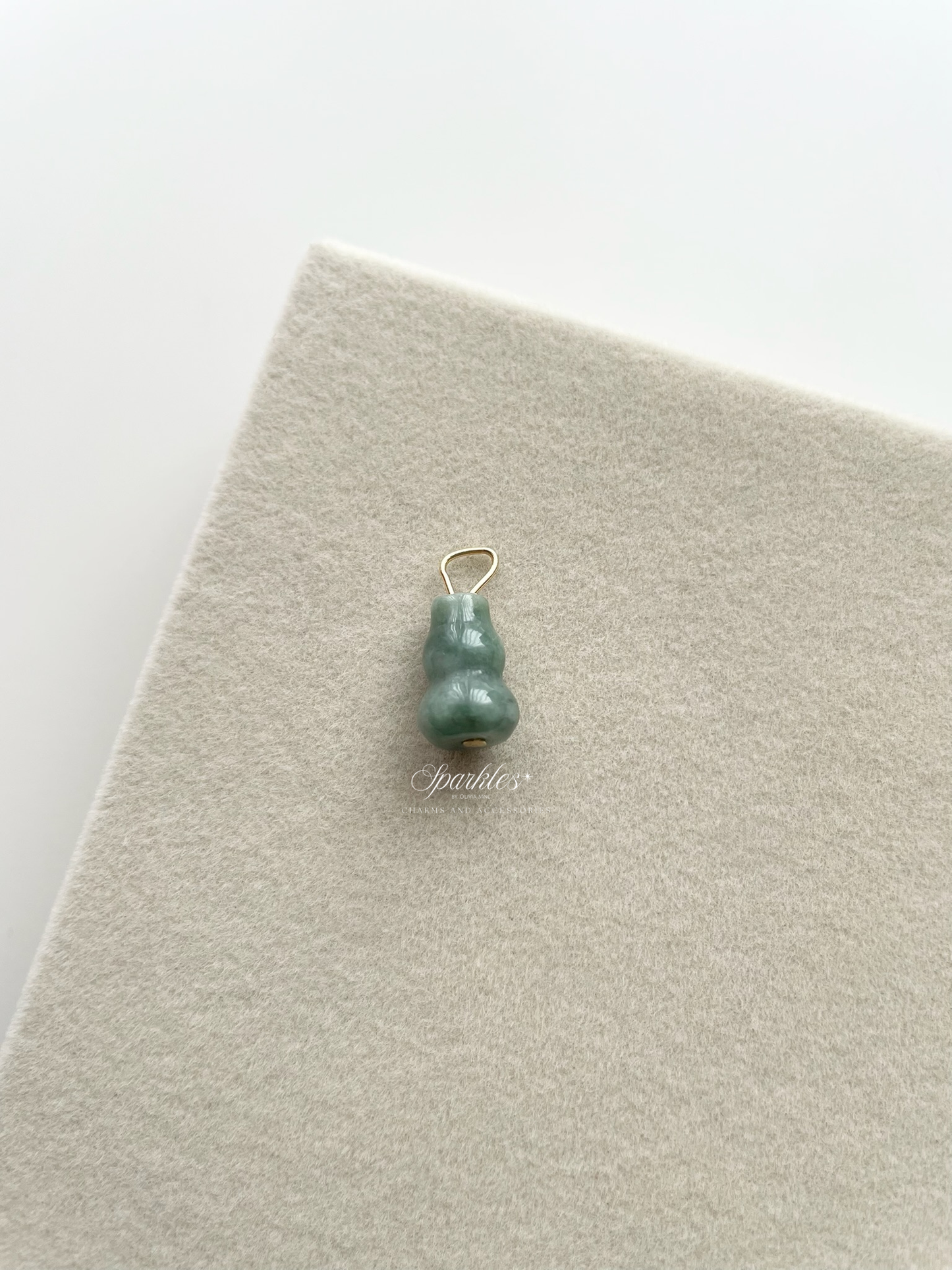 Pendant1 Hulu Jade Pendant