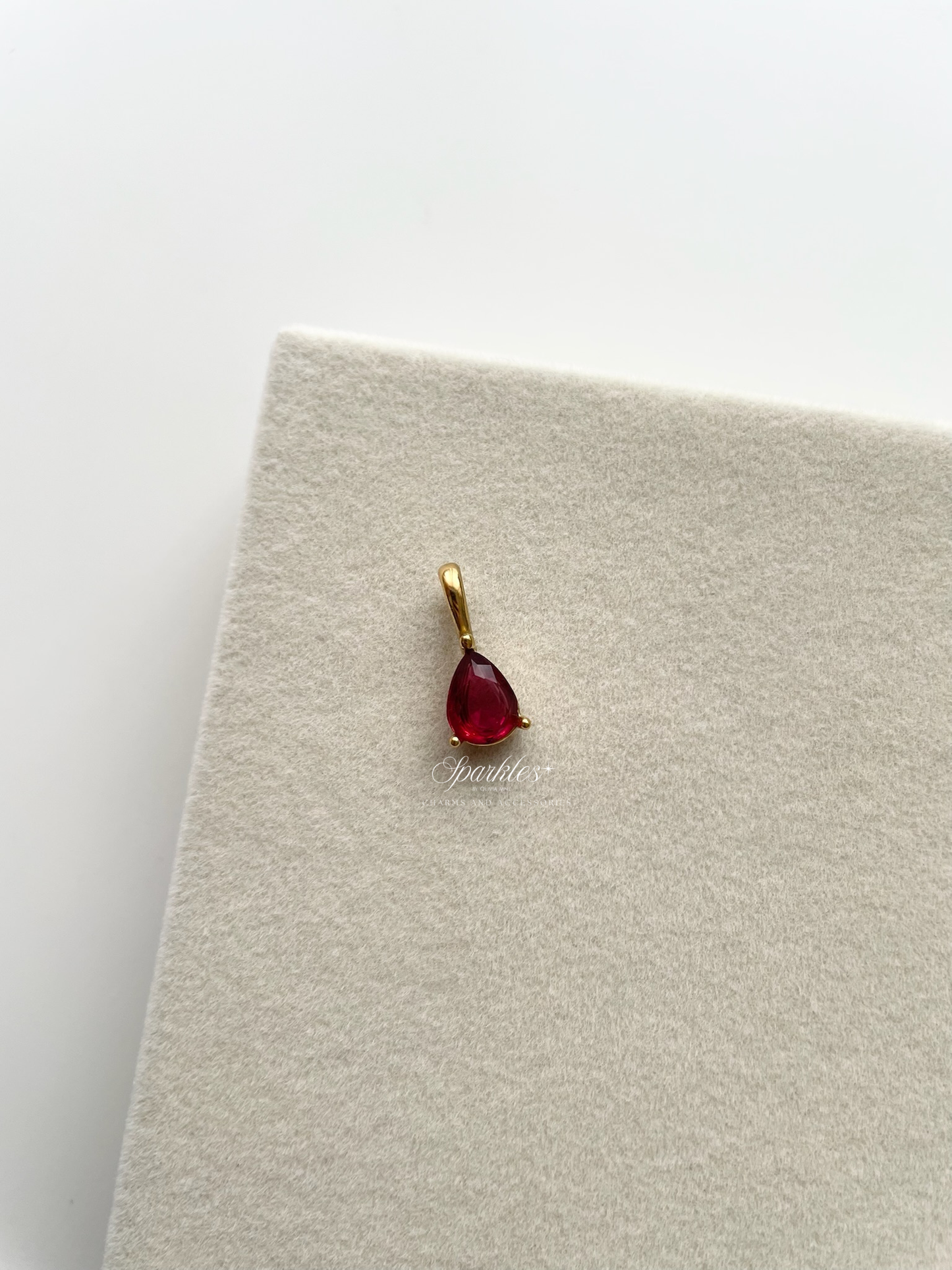 Pendant3 Garnet Stone Pendant