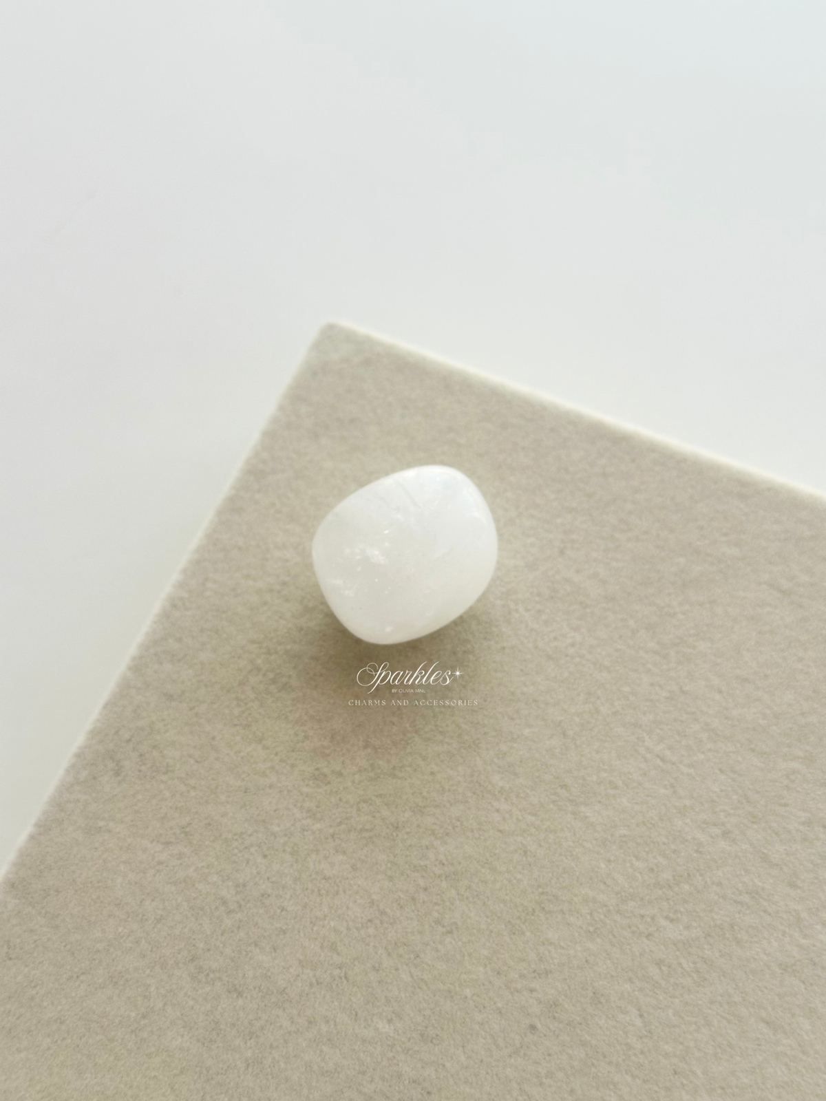 gem25 White Jade Gem Stone