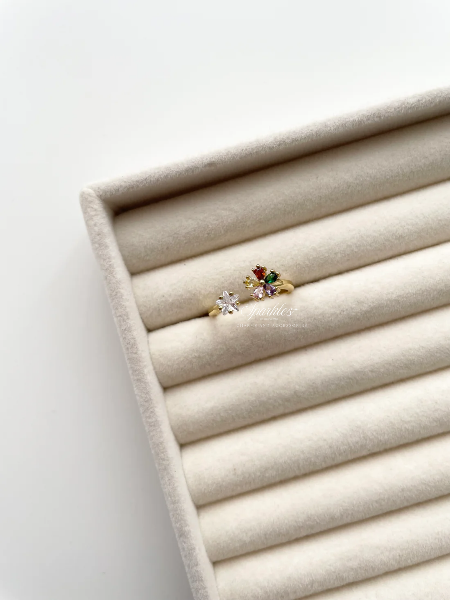 gr717 Colored gold ring