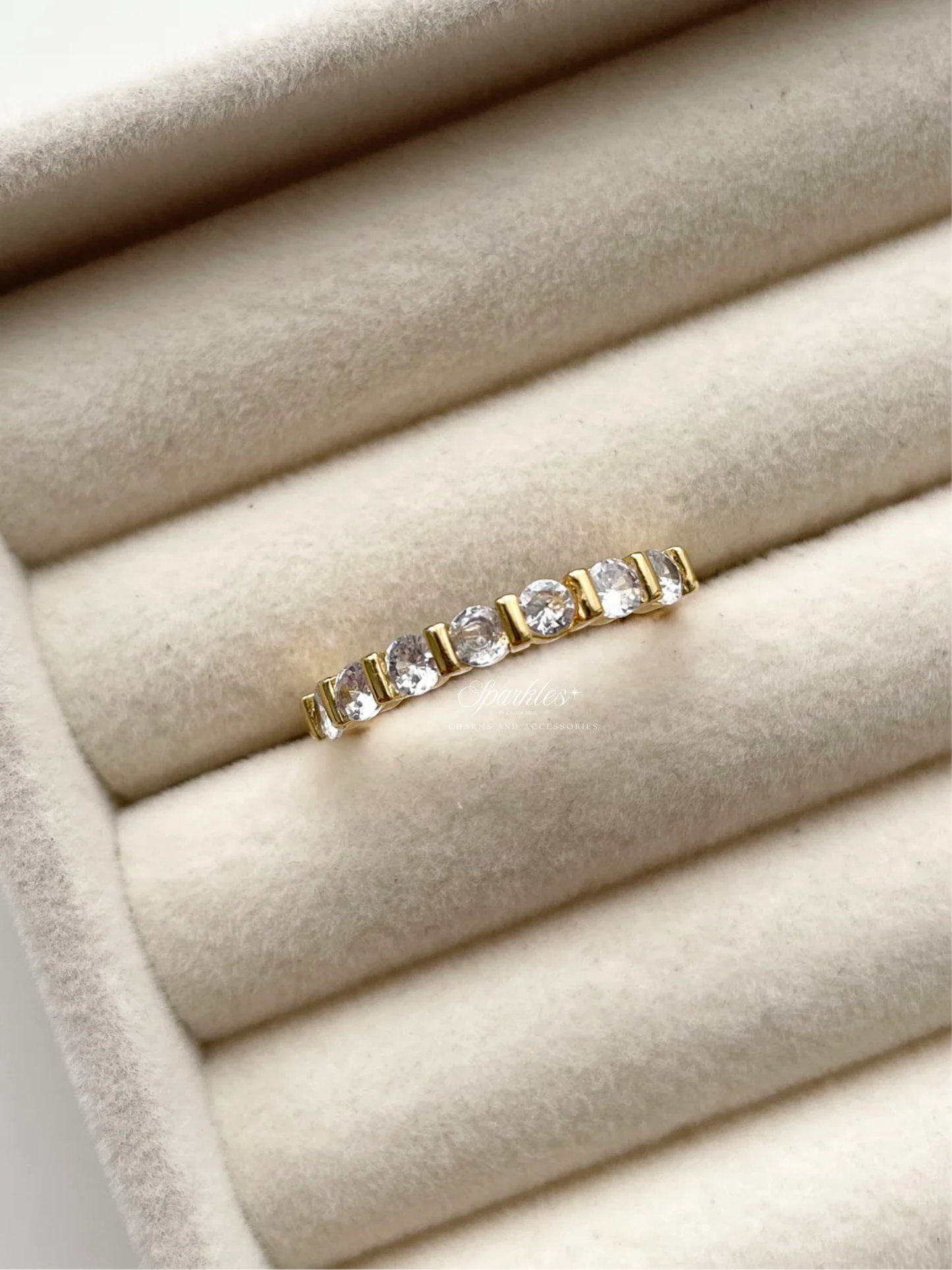 gr755 gold ring