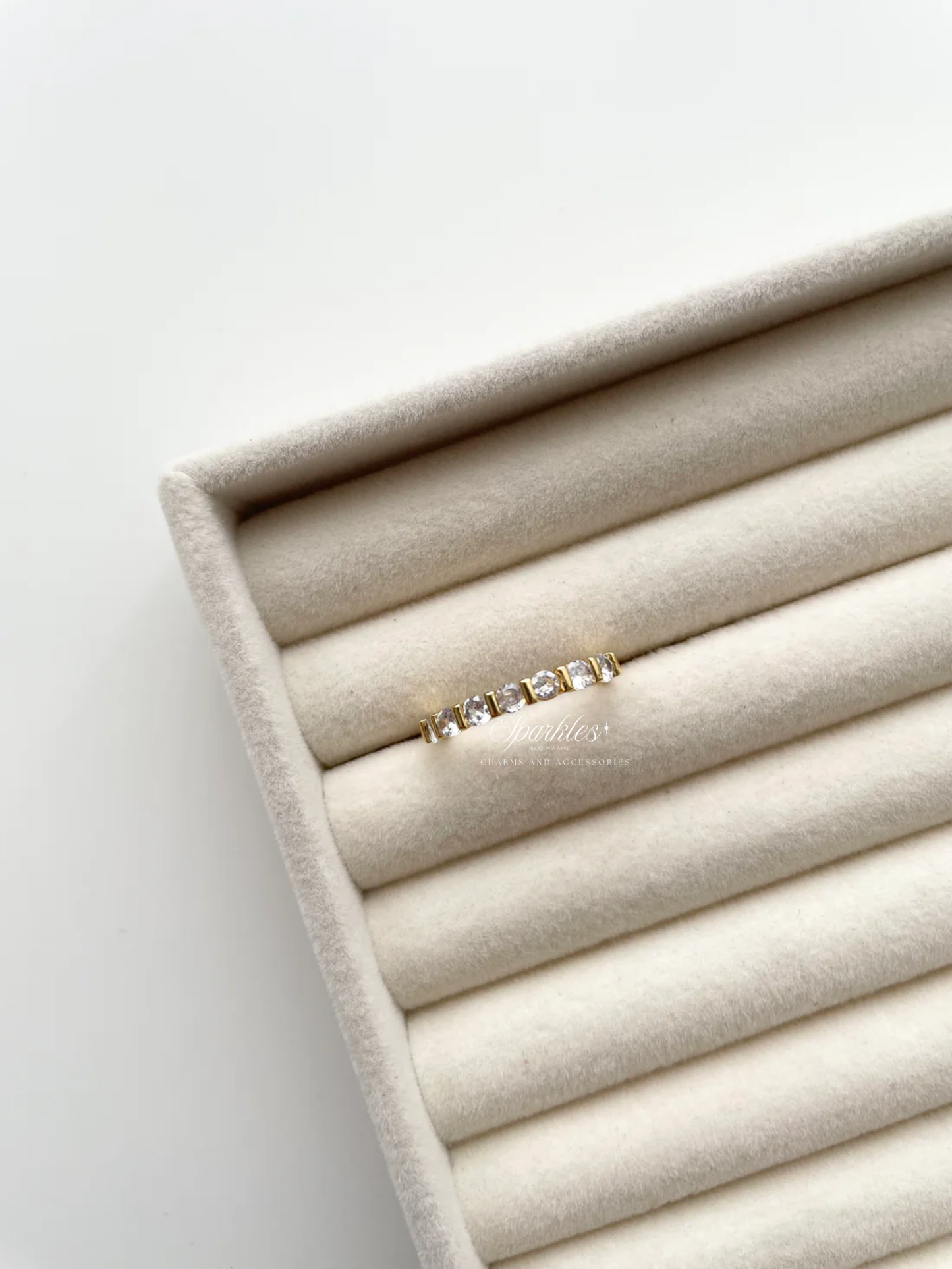 gr755 gold ring