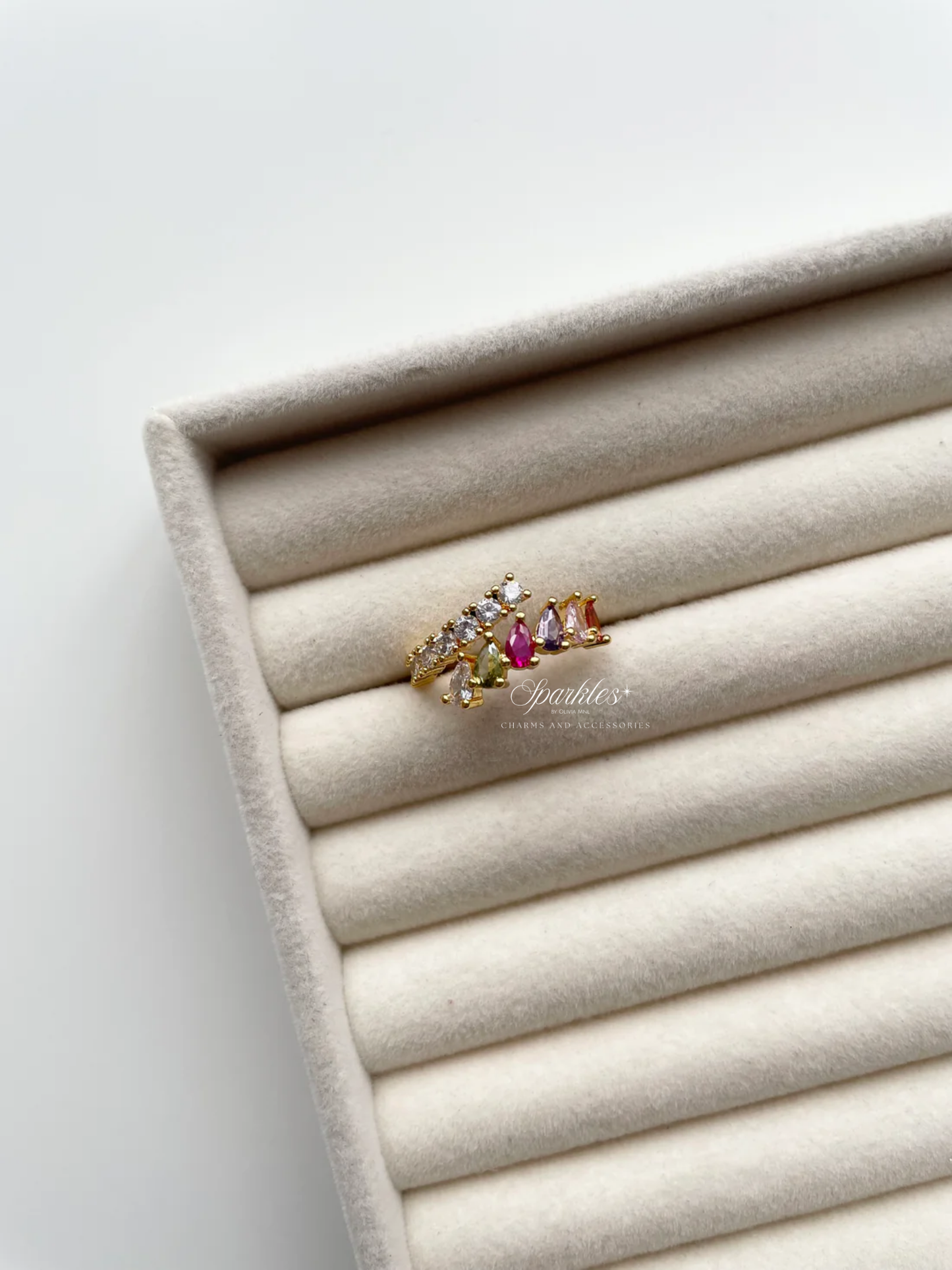 gr762 Multicolor Gem ring