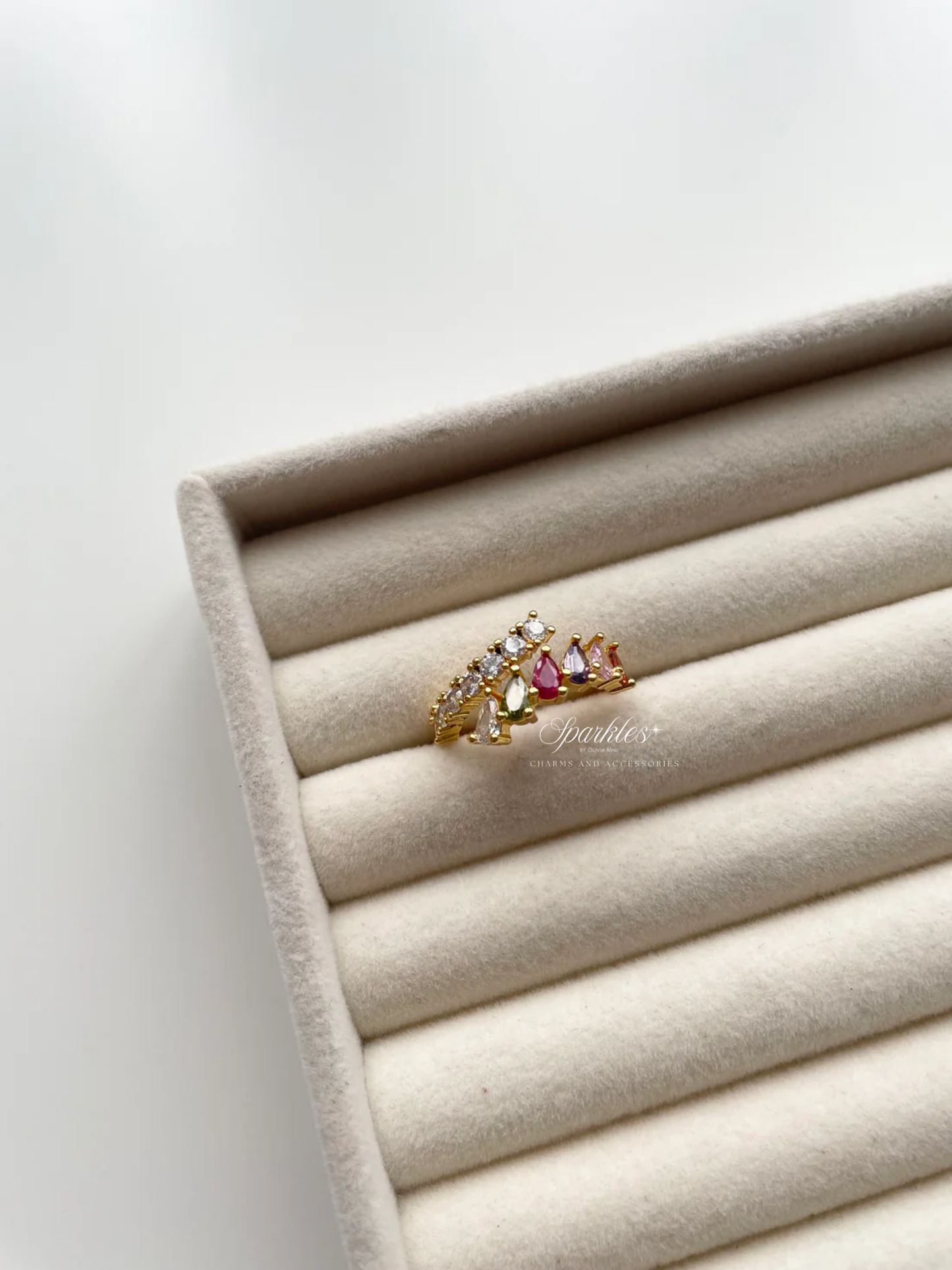 gr762 Multicolor Gem ring