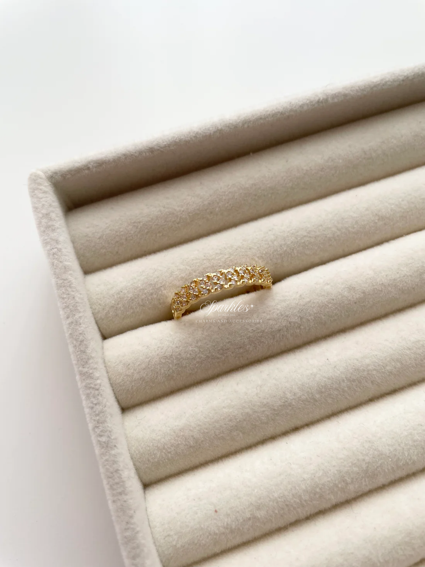 gr792 Gold ring