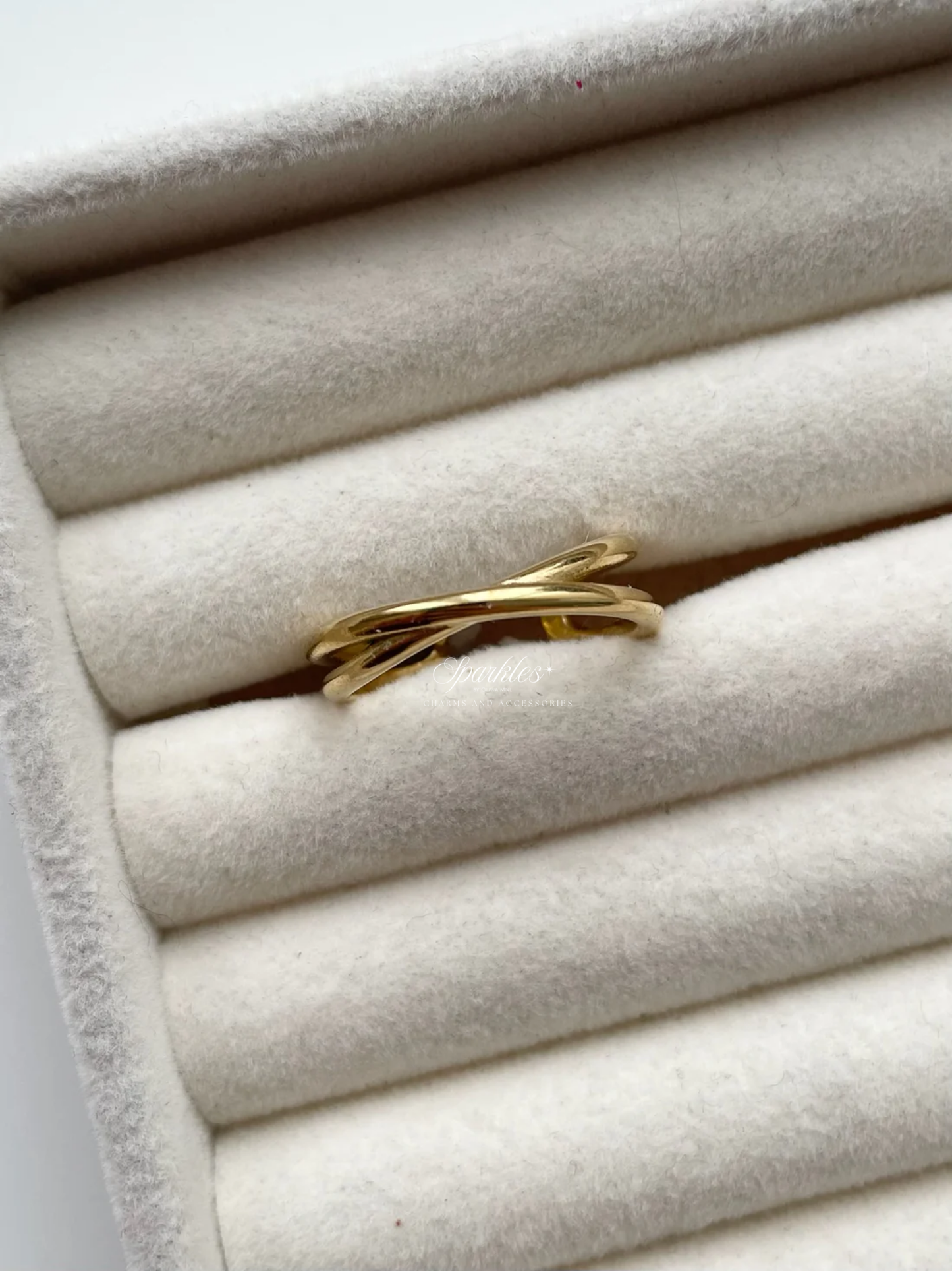 gr802 gold ring