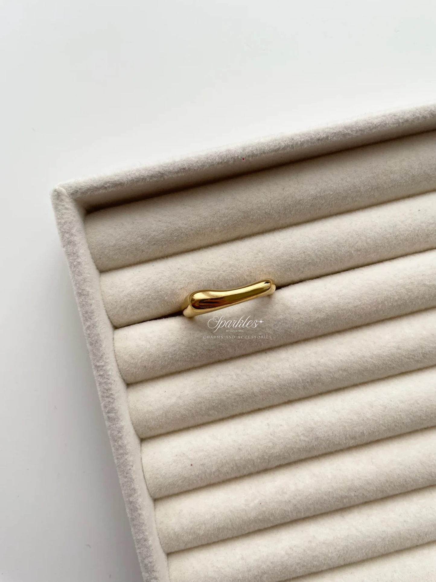 gr804 gold ring
