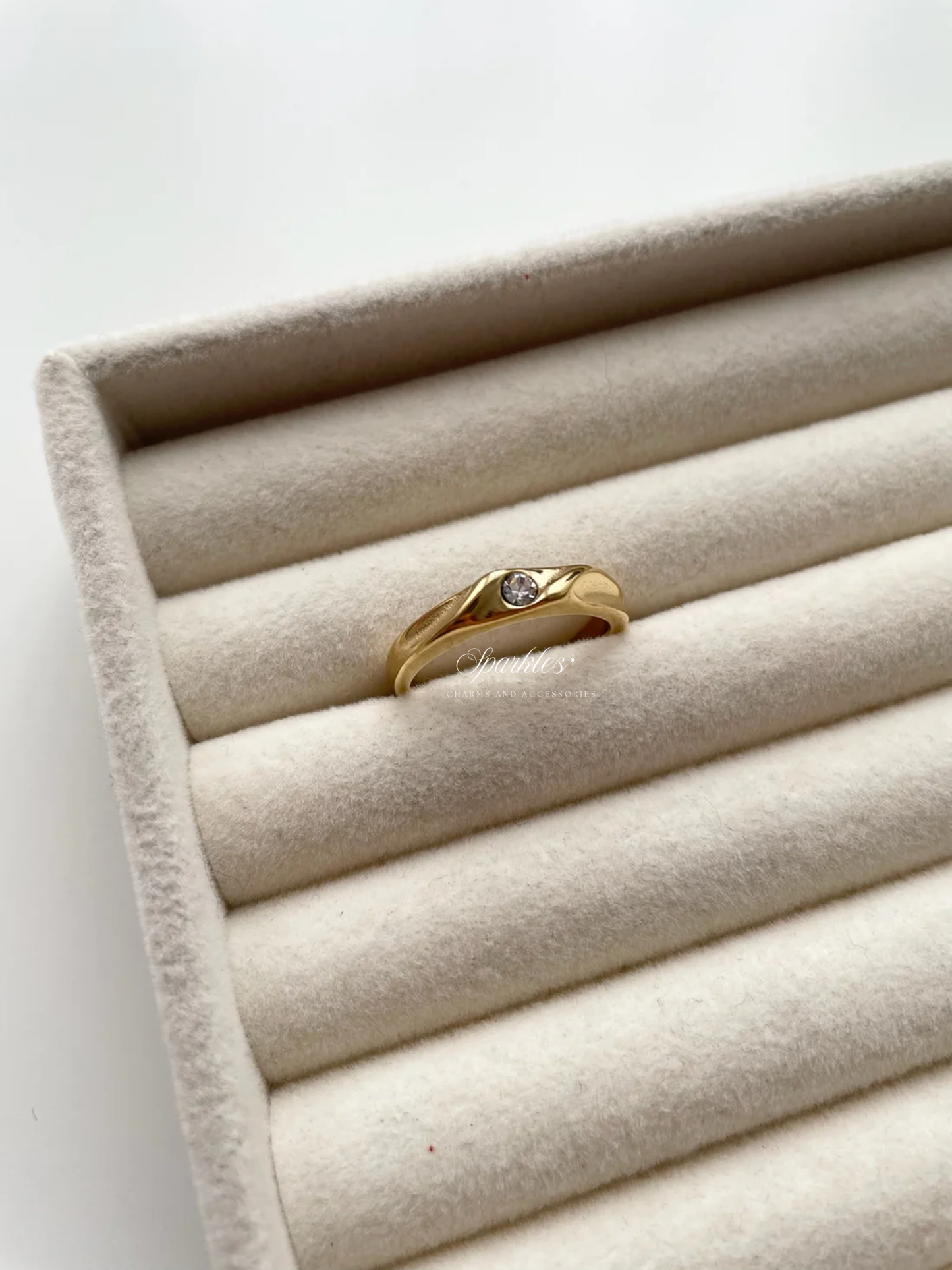 gr805 gold ring