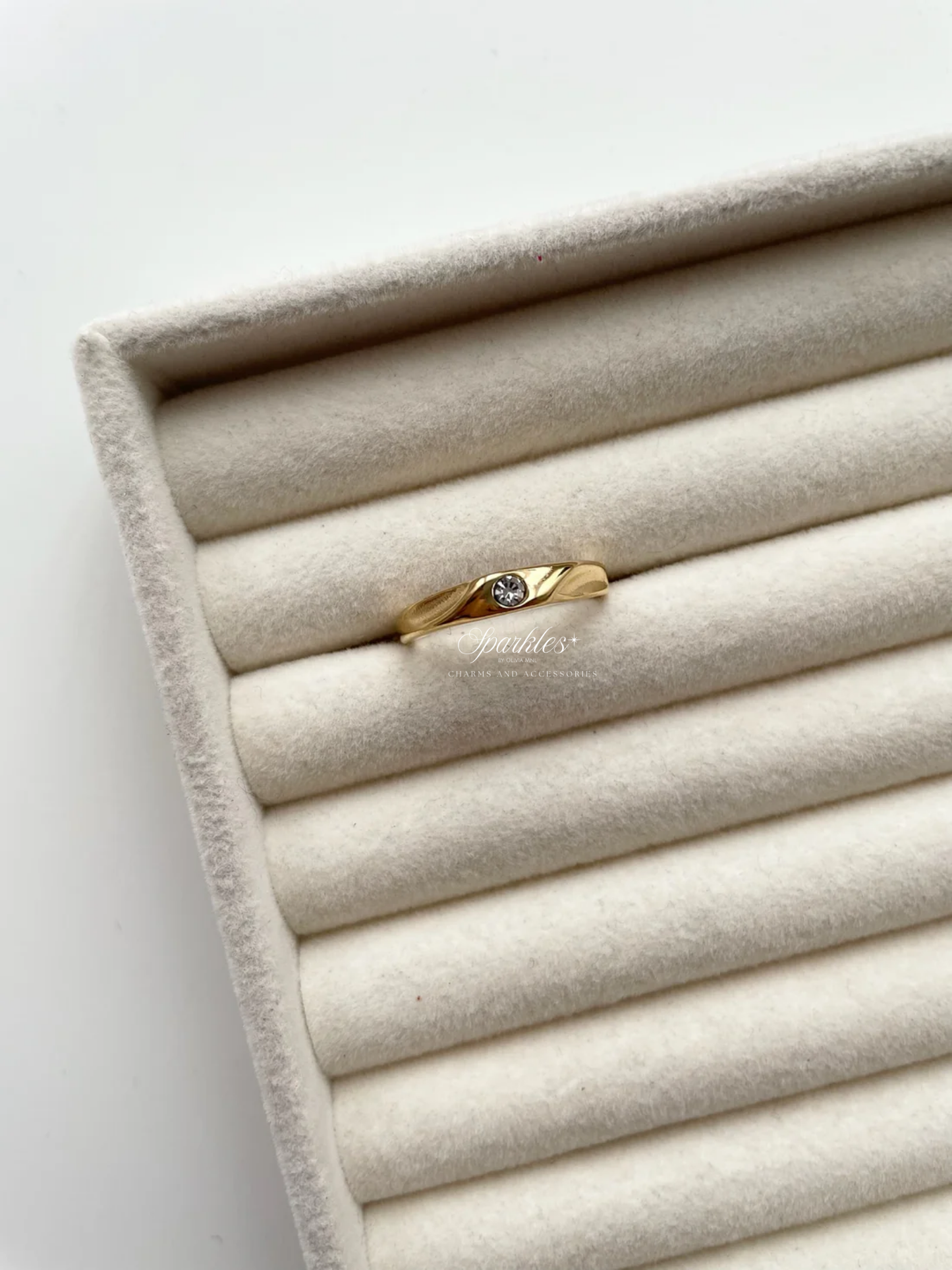 gr805 gold ring