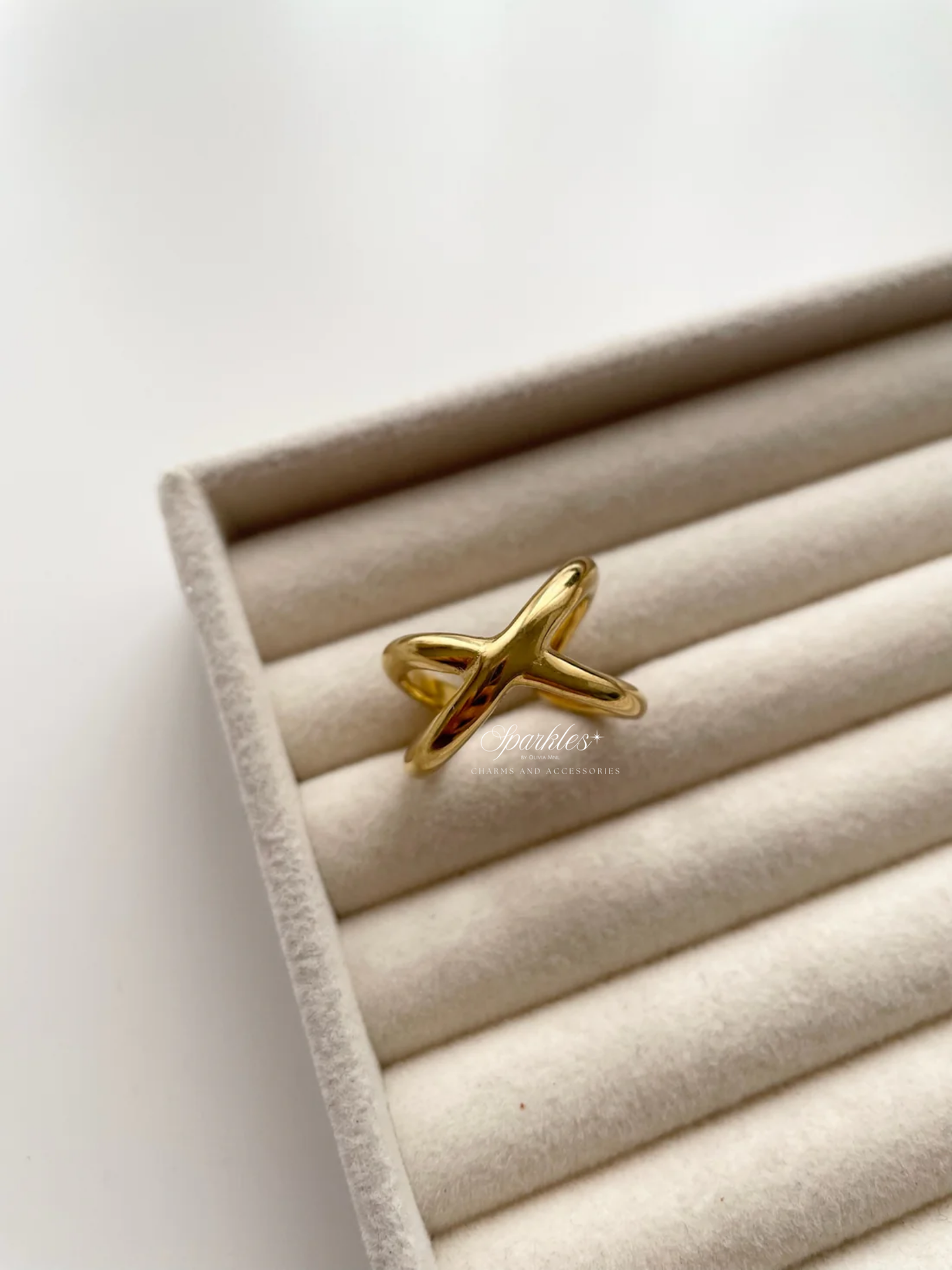 gr808 Cross ring