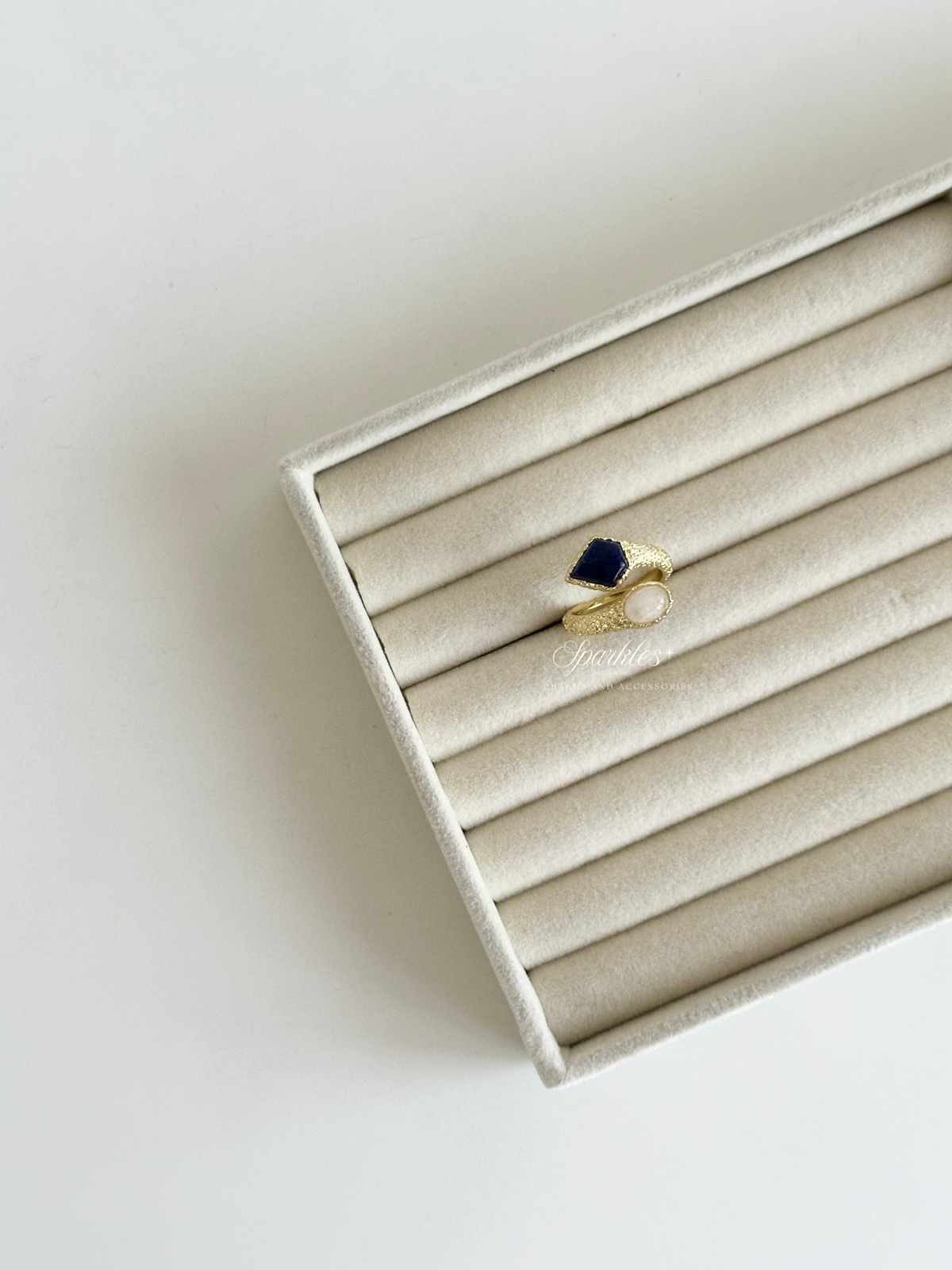 pr12 Sodalite and Moonstone Ring