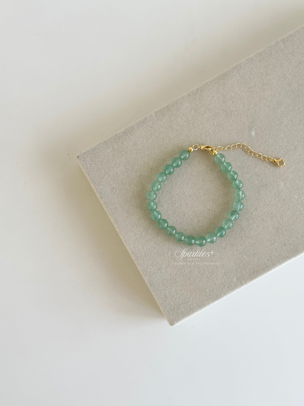 Sel61 Green Strawberry Quartz with Extender