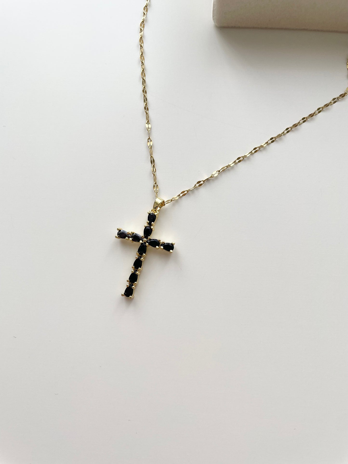 gn762 Cross gem necklace