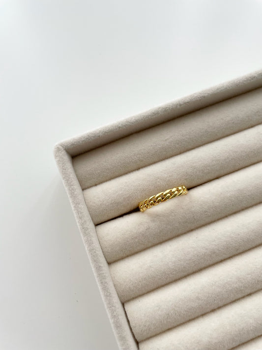 Chain gold ring