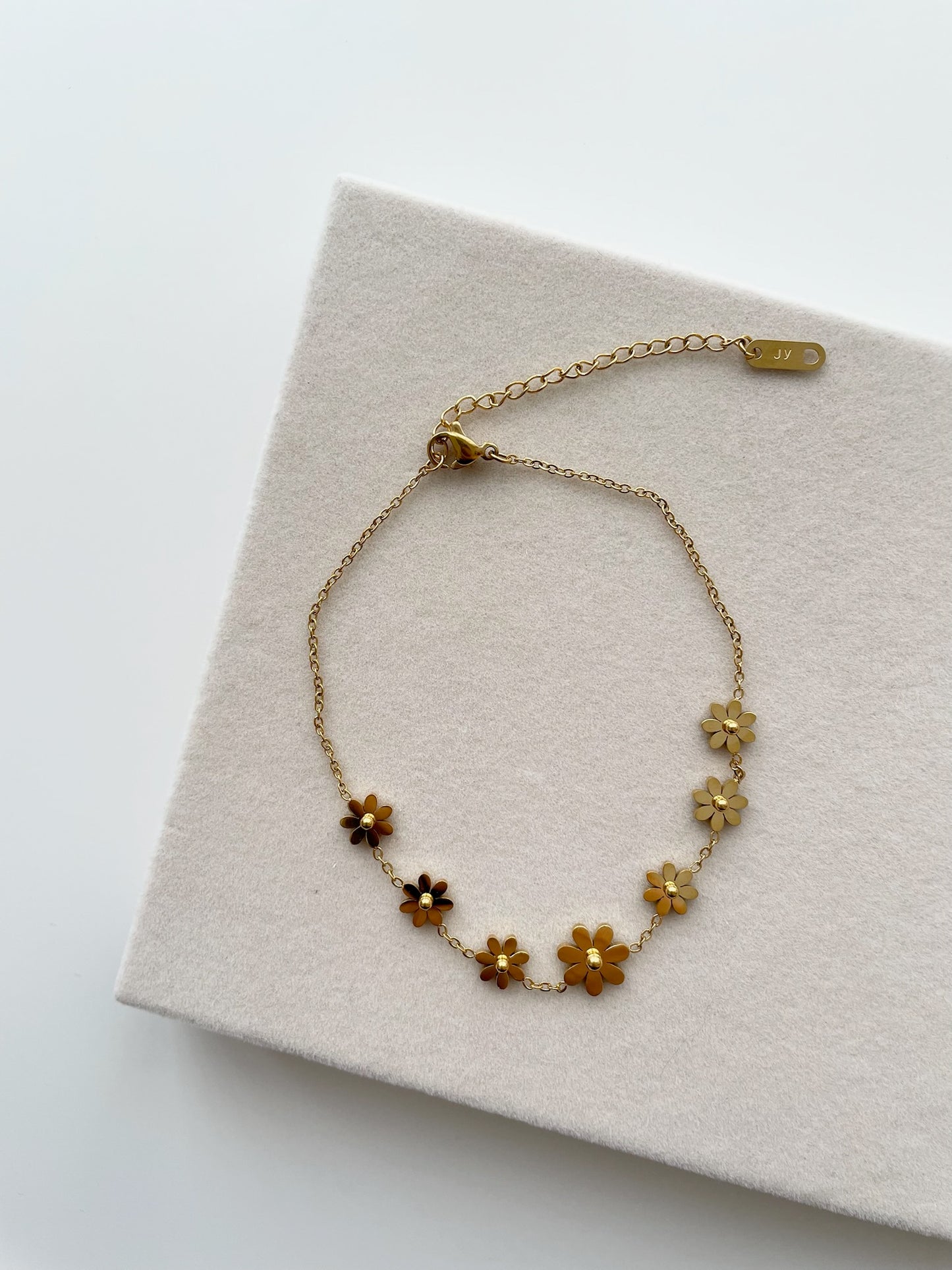 Flower anklet