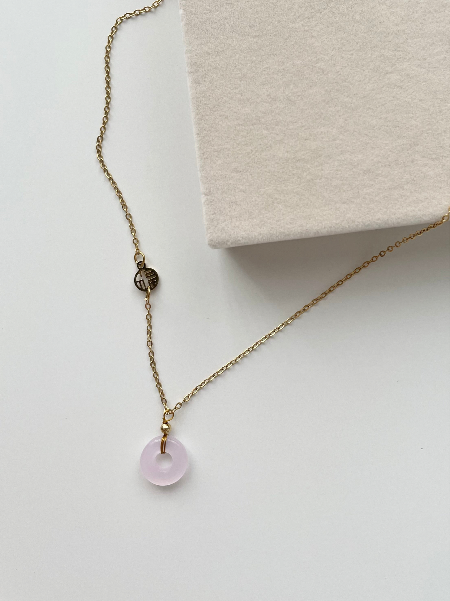 gn802 Pink jade necklace