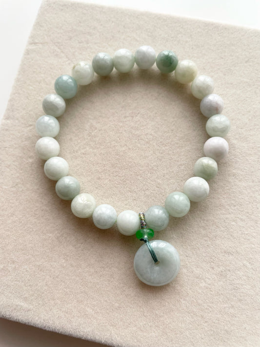 jade1 Burmese jade with pendant