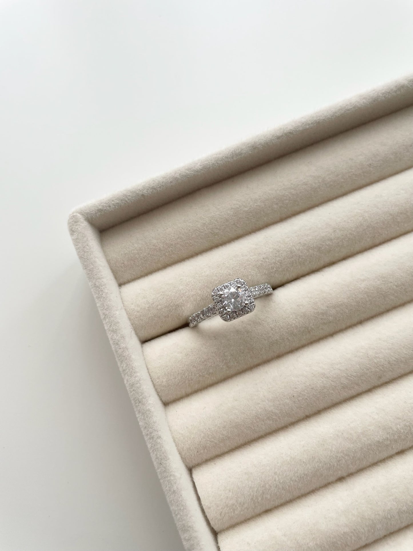 Chantal silver ring