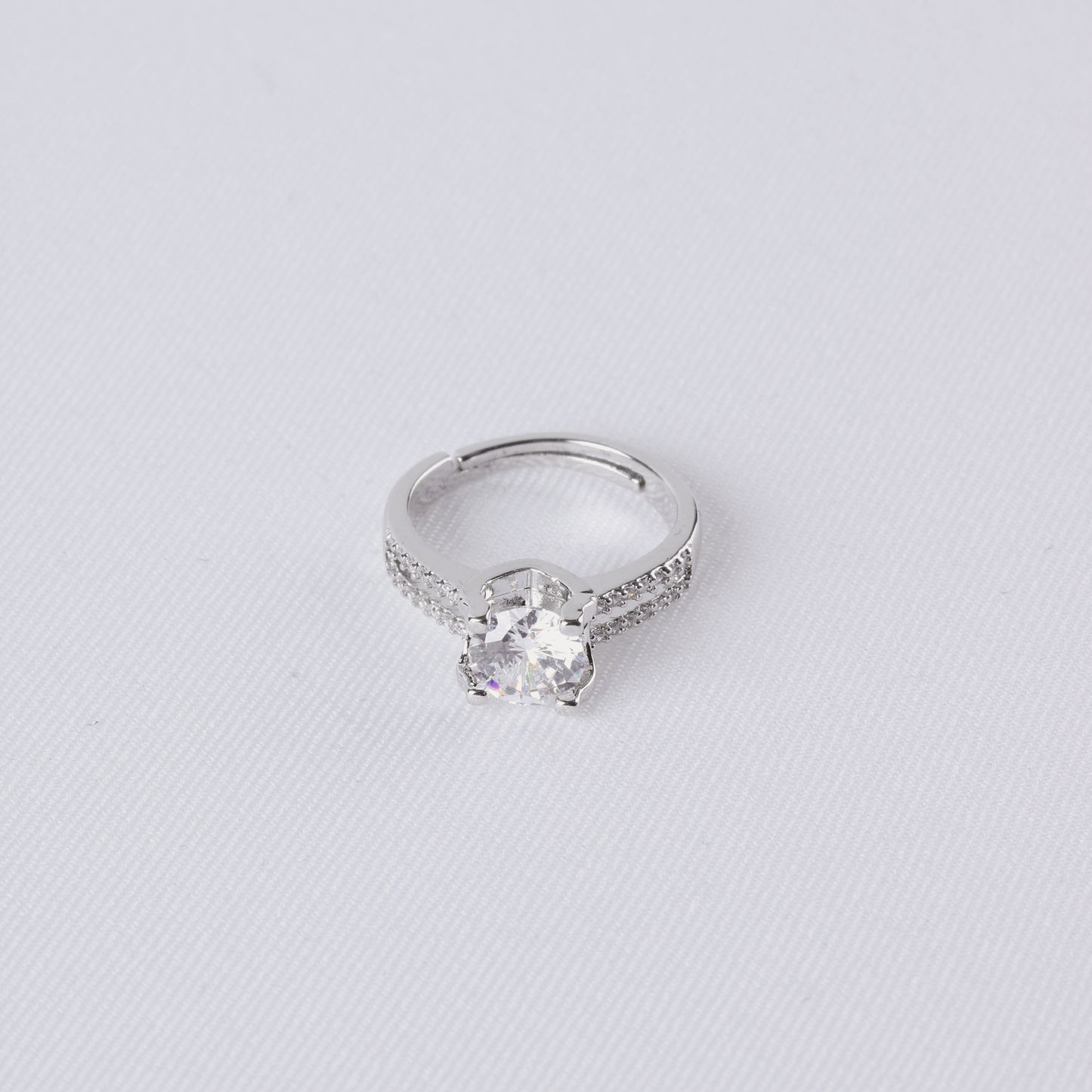 Wency Gem Silver Ring