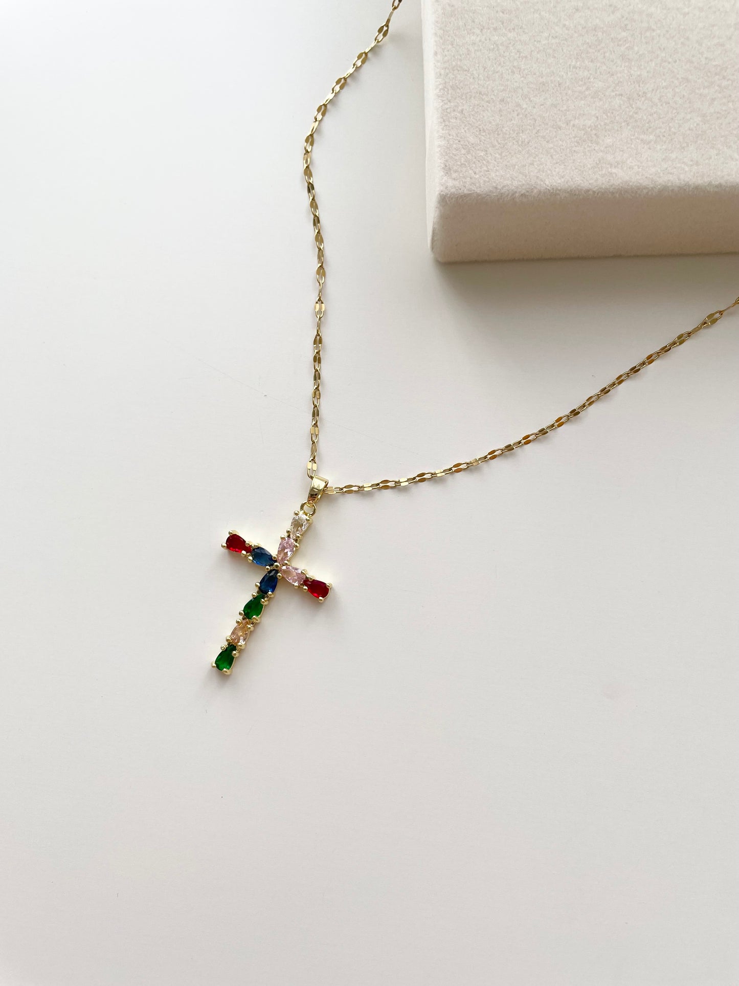 gn763 Cross gem necklace