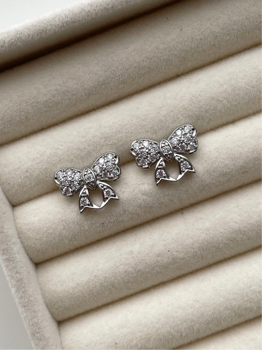 ge1441 Ribbon Silver stud