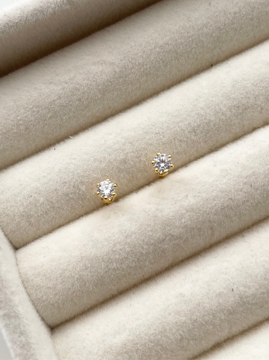 ge979 Daintiest stud earrings