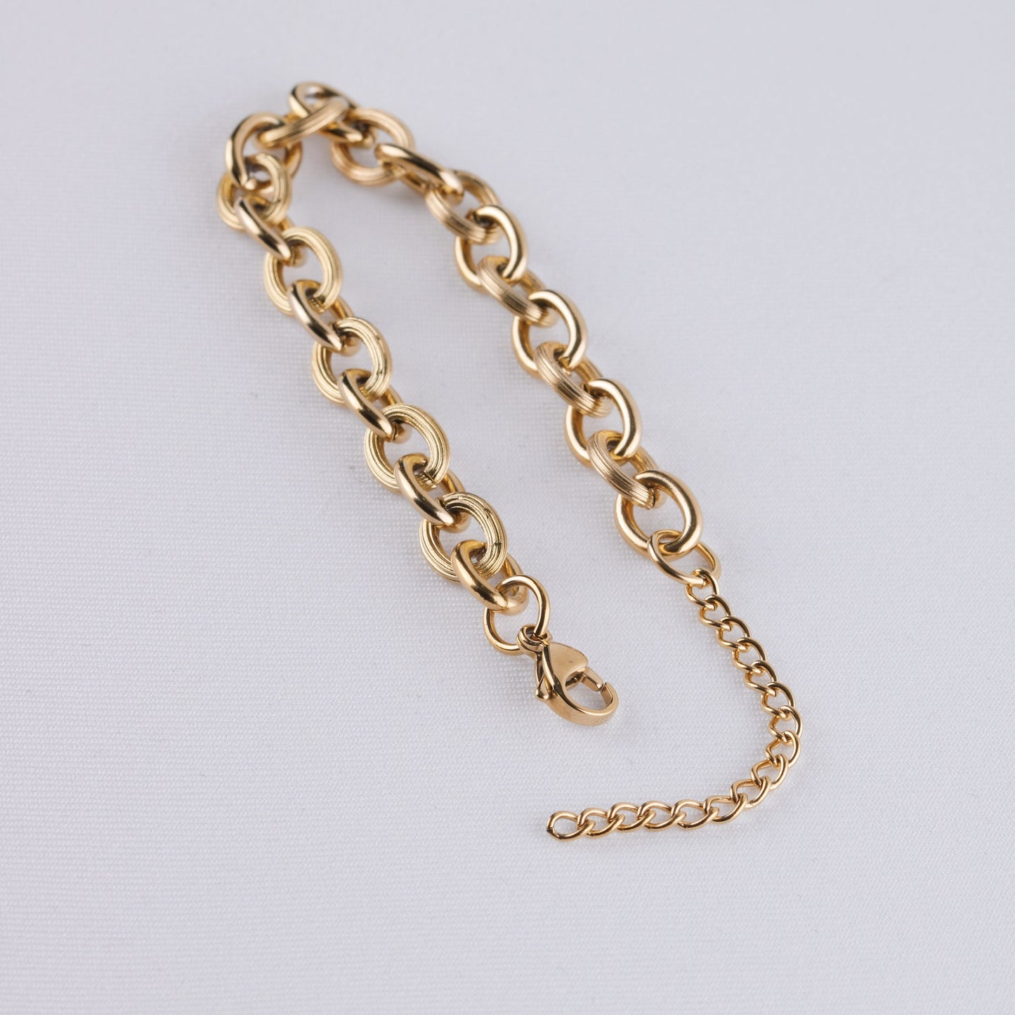 Big Chain Gold Bracelet