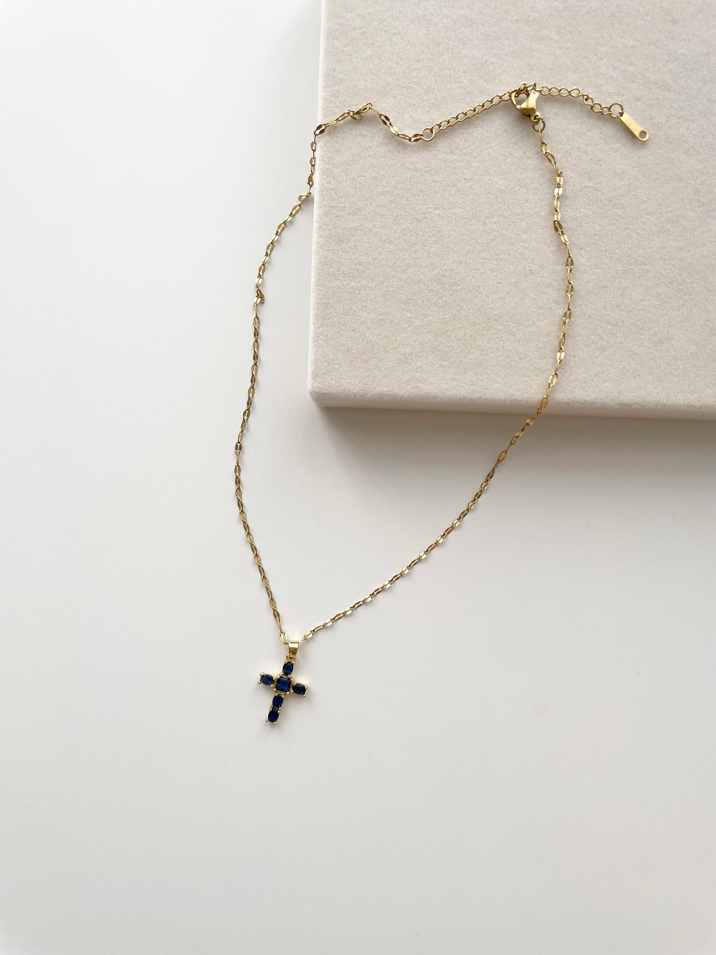 gn759 Cross gem necklace