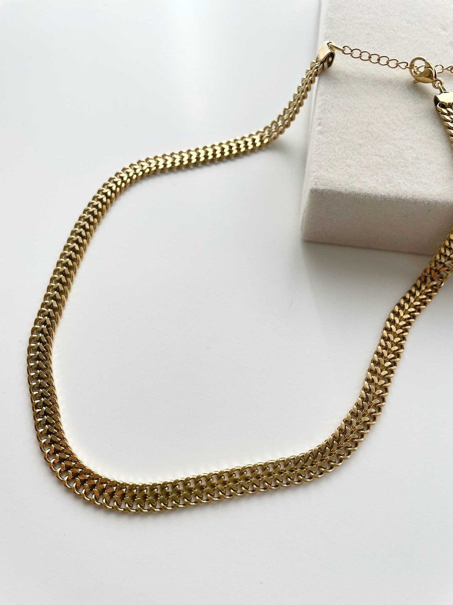 Ingrid gold necklace