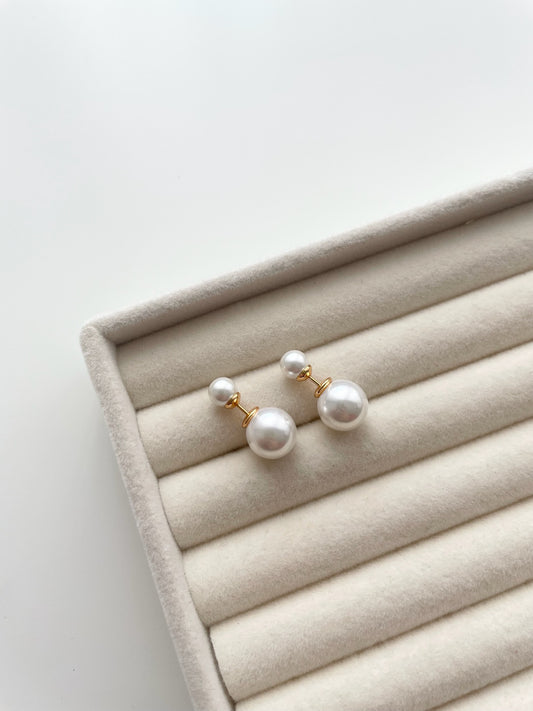 Elora dangling pearl earrings