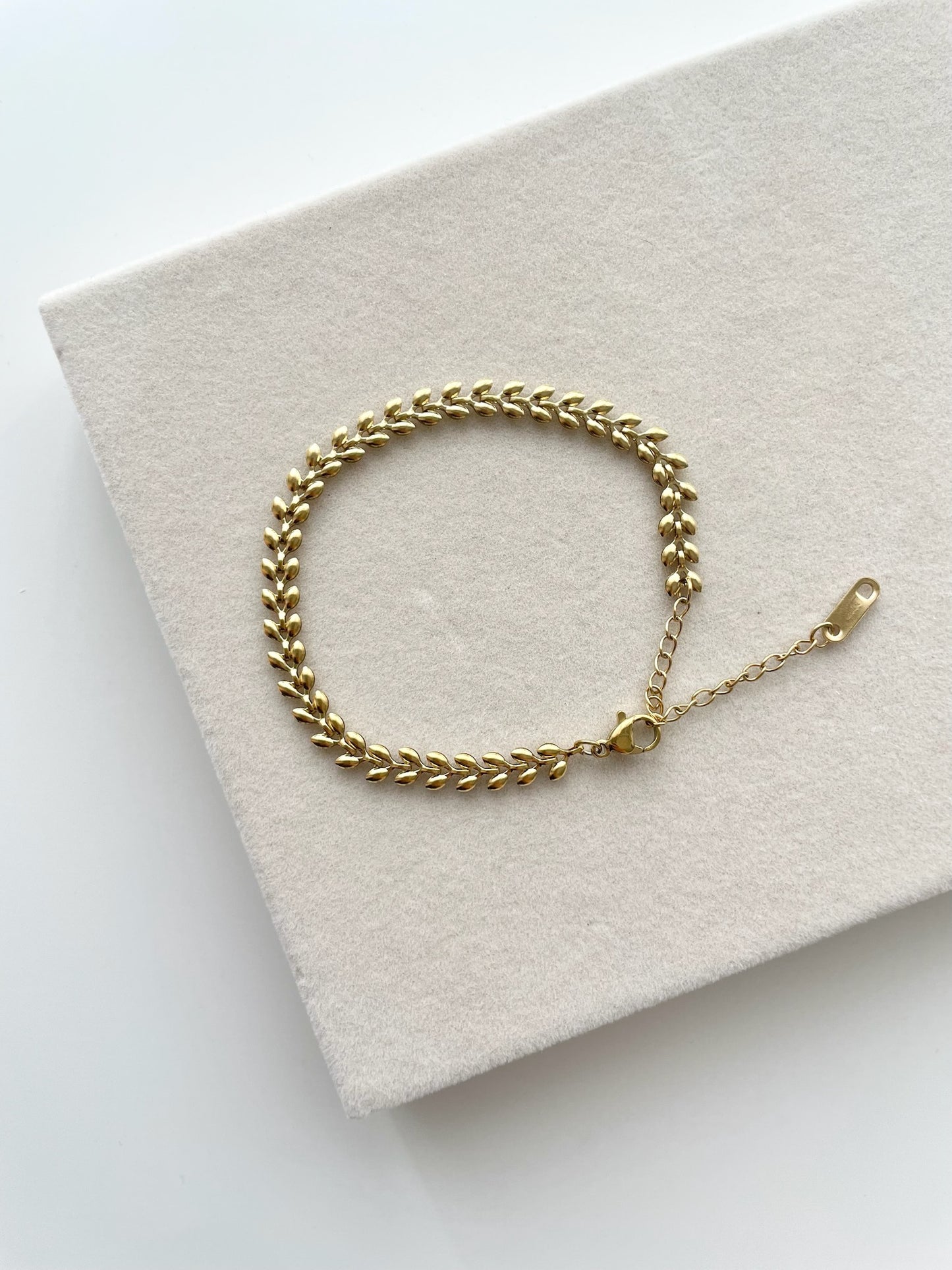 Jelly gold bracelet