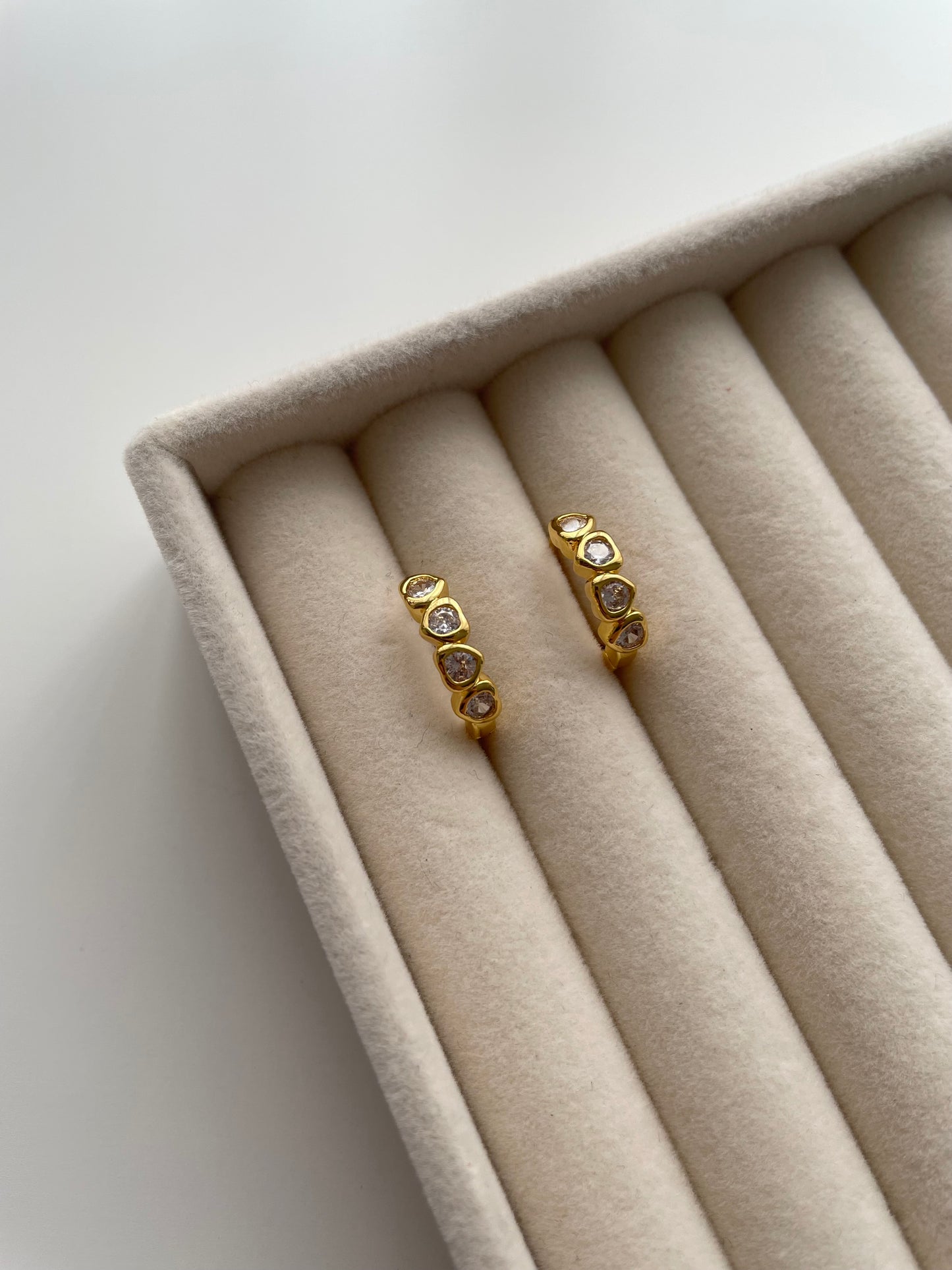 ge1414 gold hoop earrings