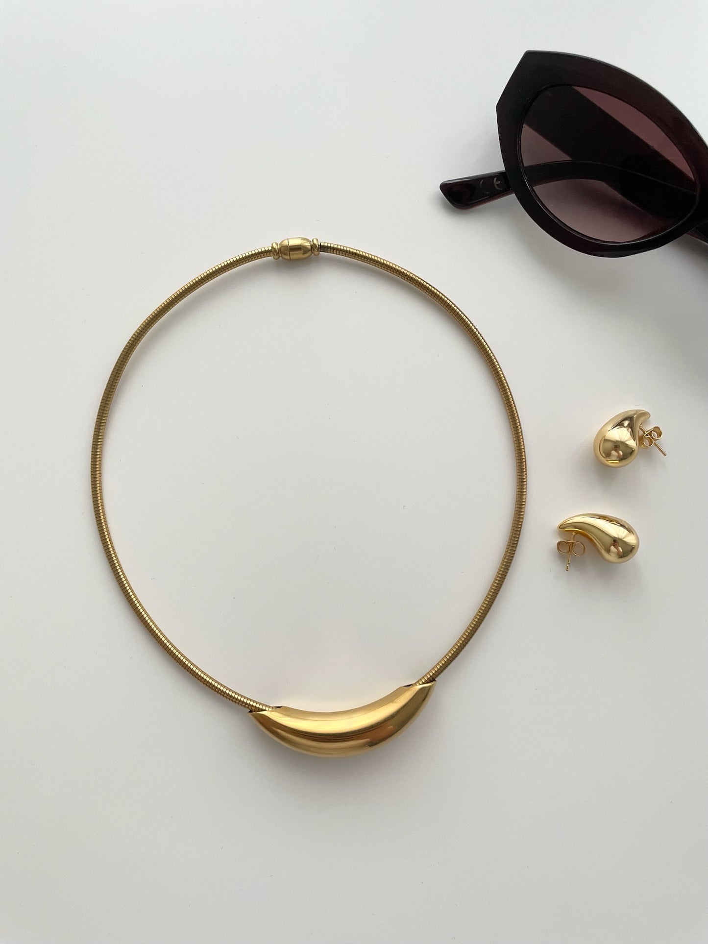 France gold necklace