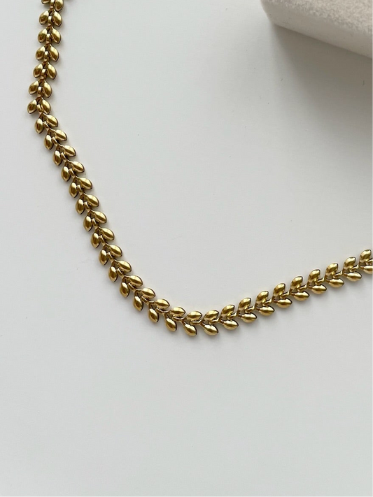 gn701 Gold necklaces