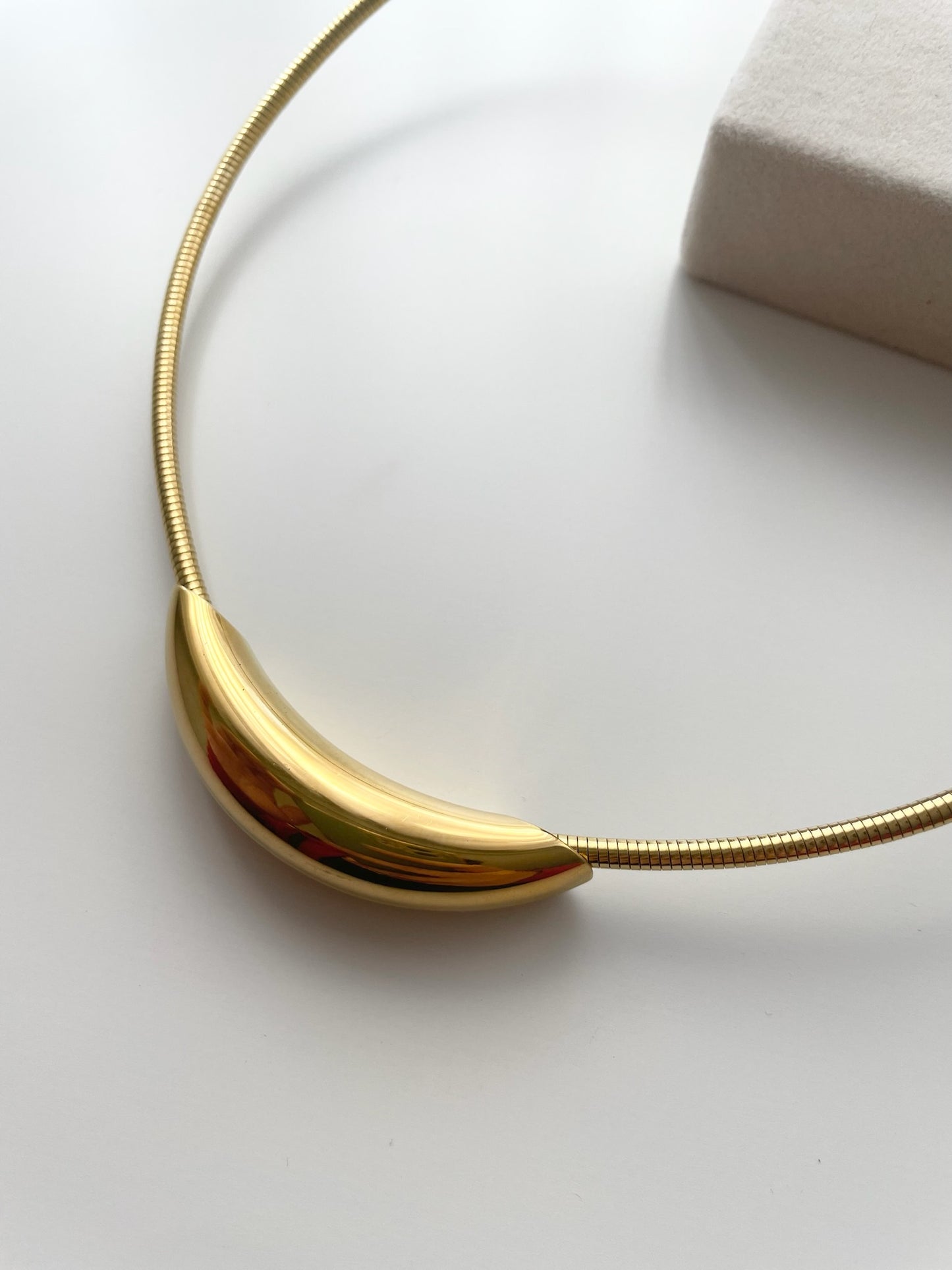 France gold necklace