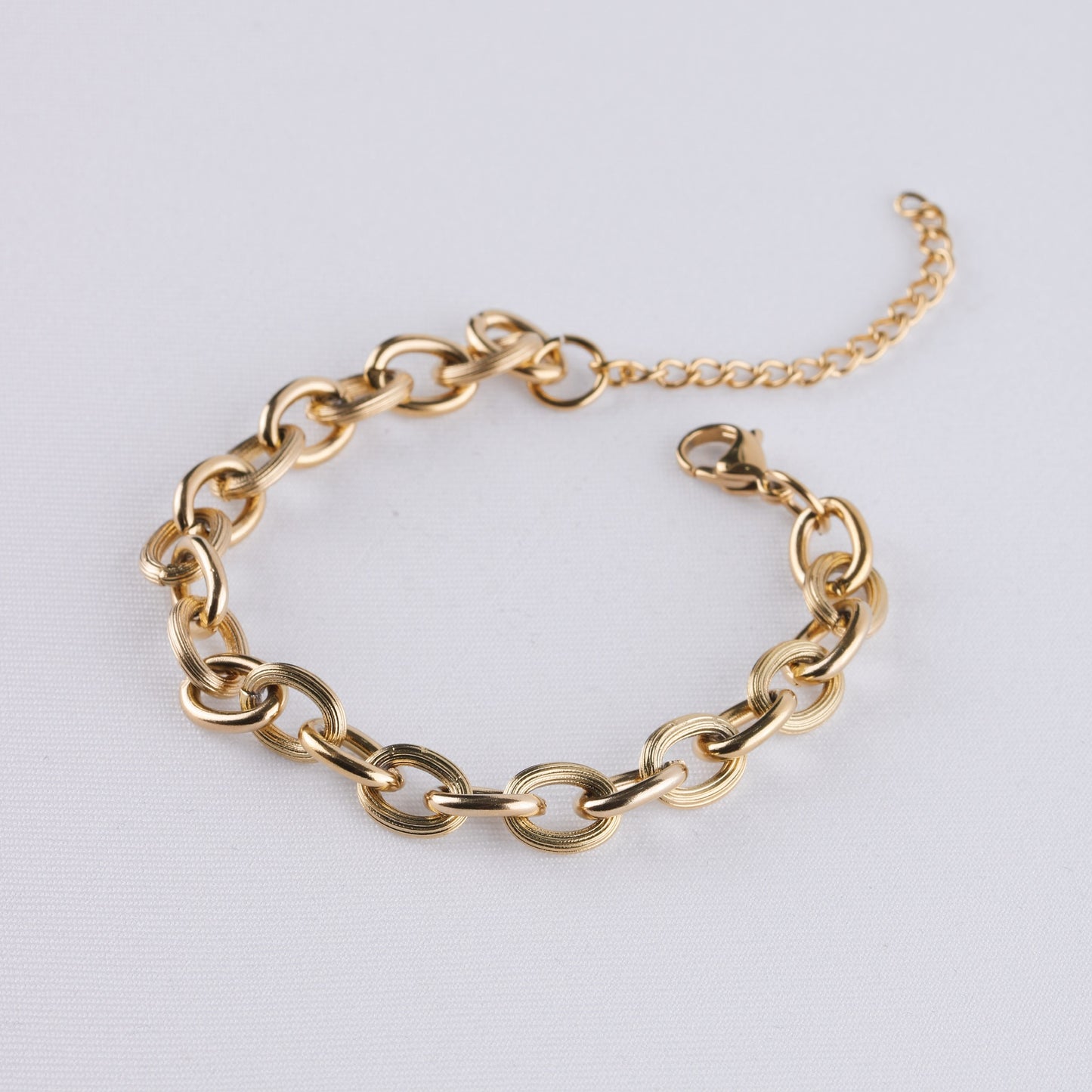 Big Chain Gold Bracelet