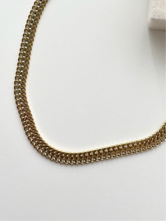 gn699 Gold necklaces