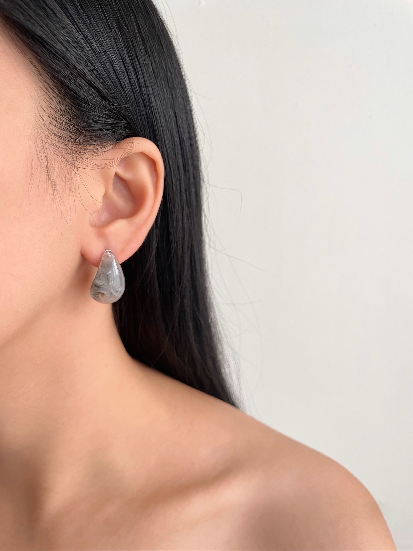 Teardrop earrings collection