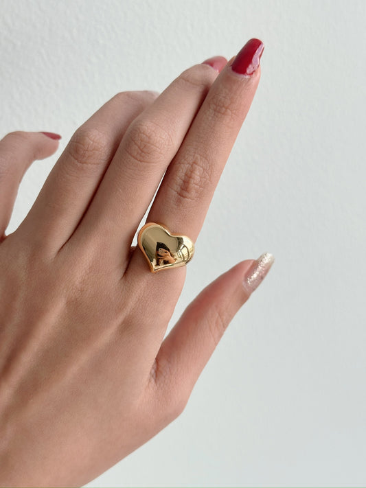 Chunky Heart gold ring