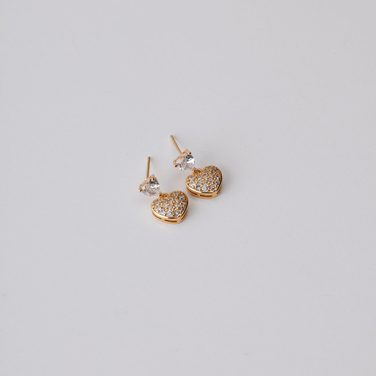 Gene Danggling Heart Stud earrings