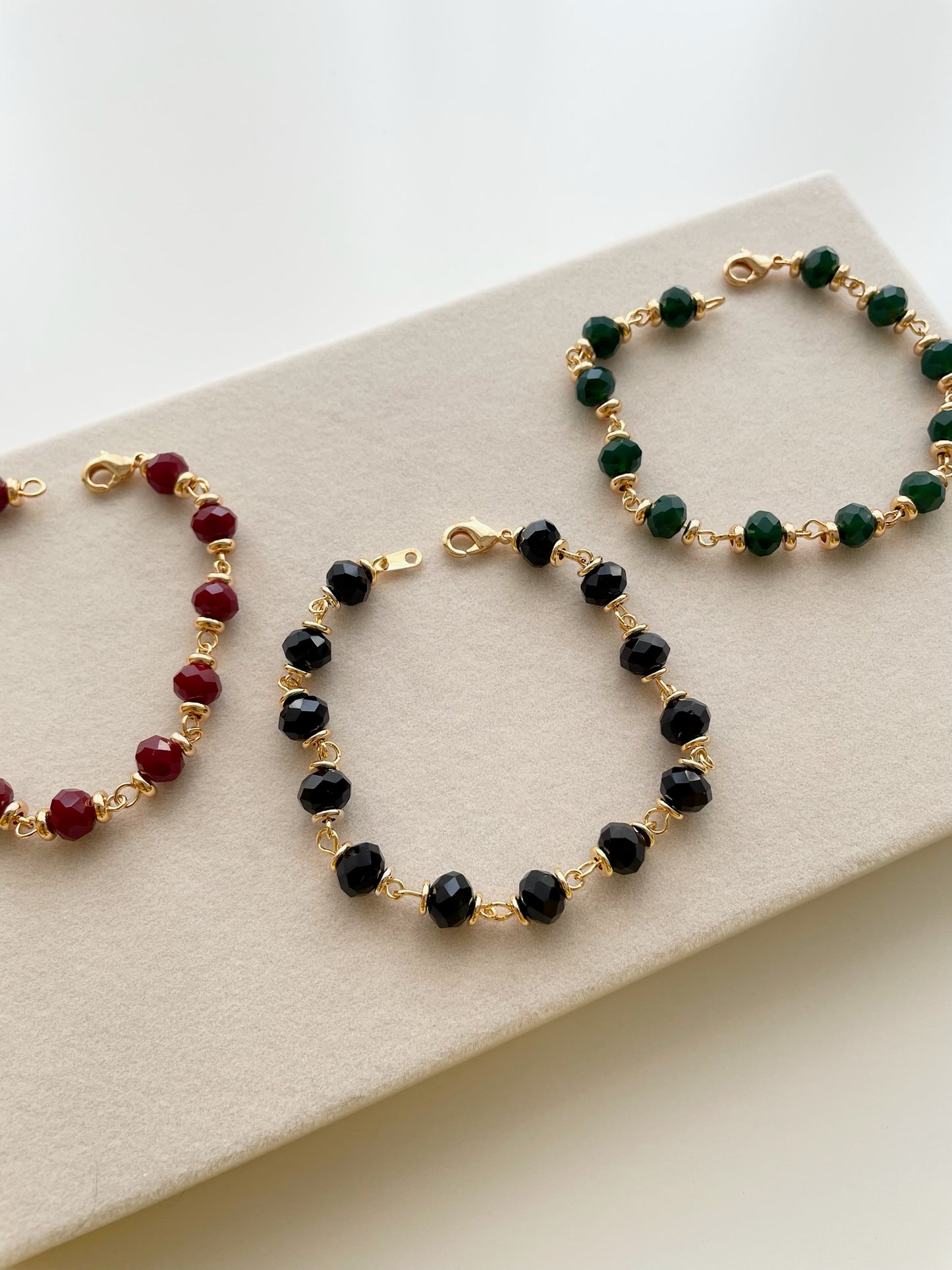 Red faceted beads bracelet