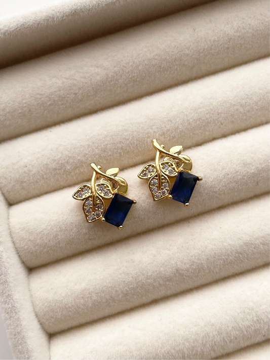 ge1453 Sapphire stud earrings