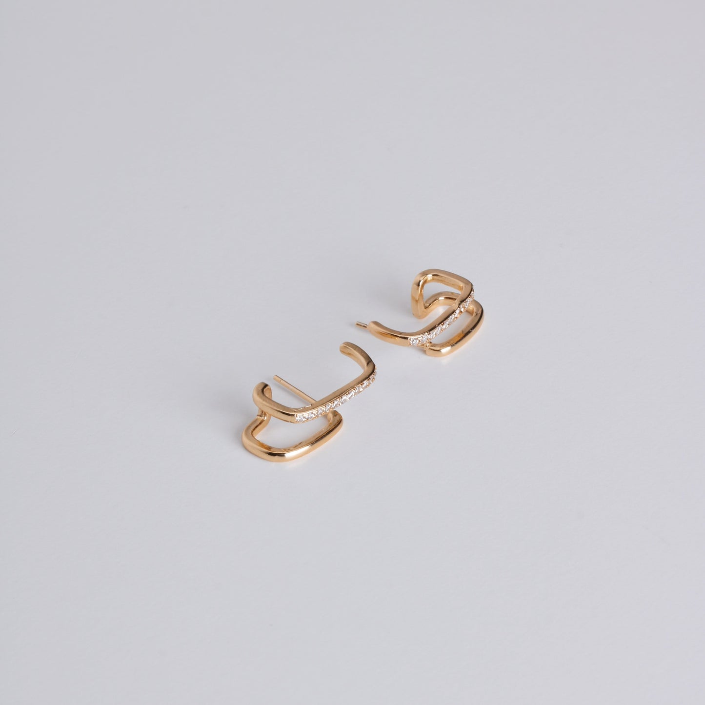 Vera stone gold earrings