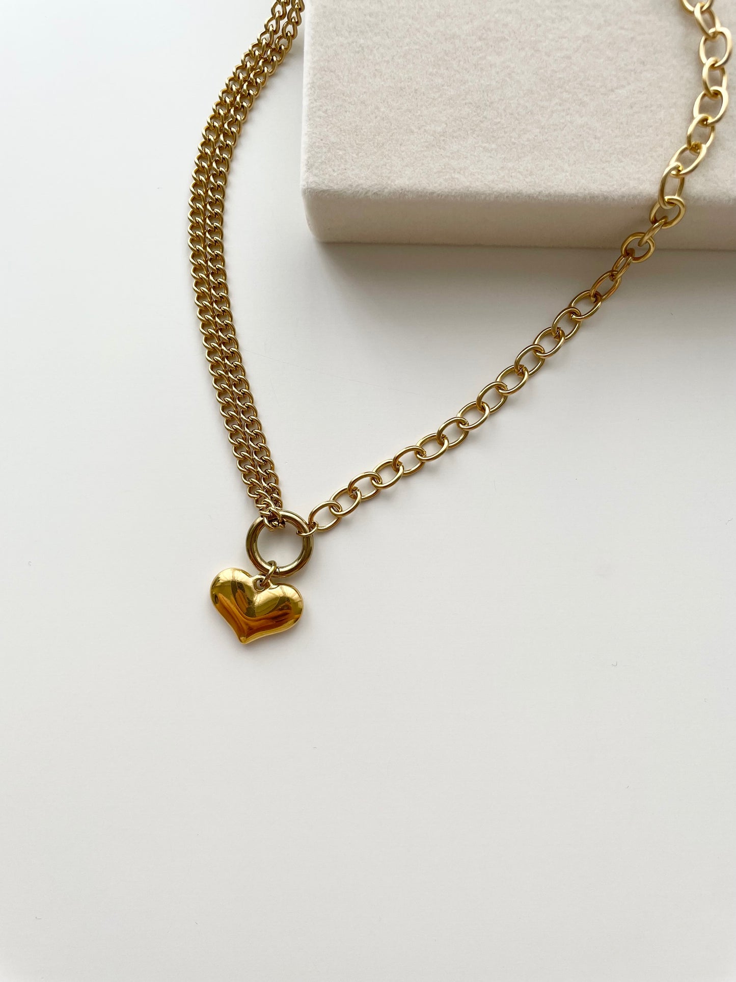 gn735 Daphne heart necklace