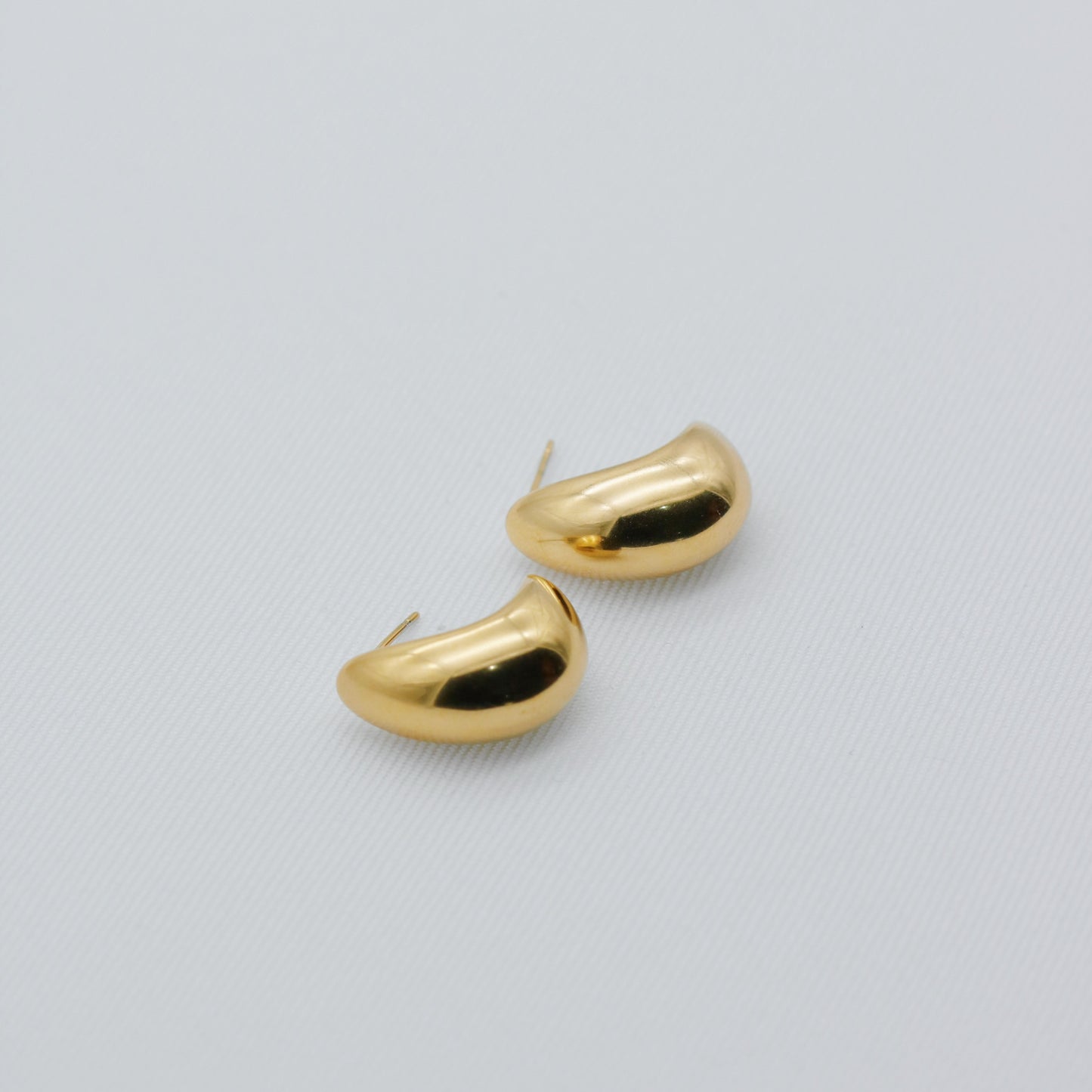 Zainab Gold Stud Earrings