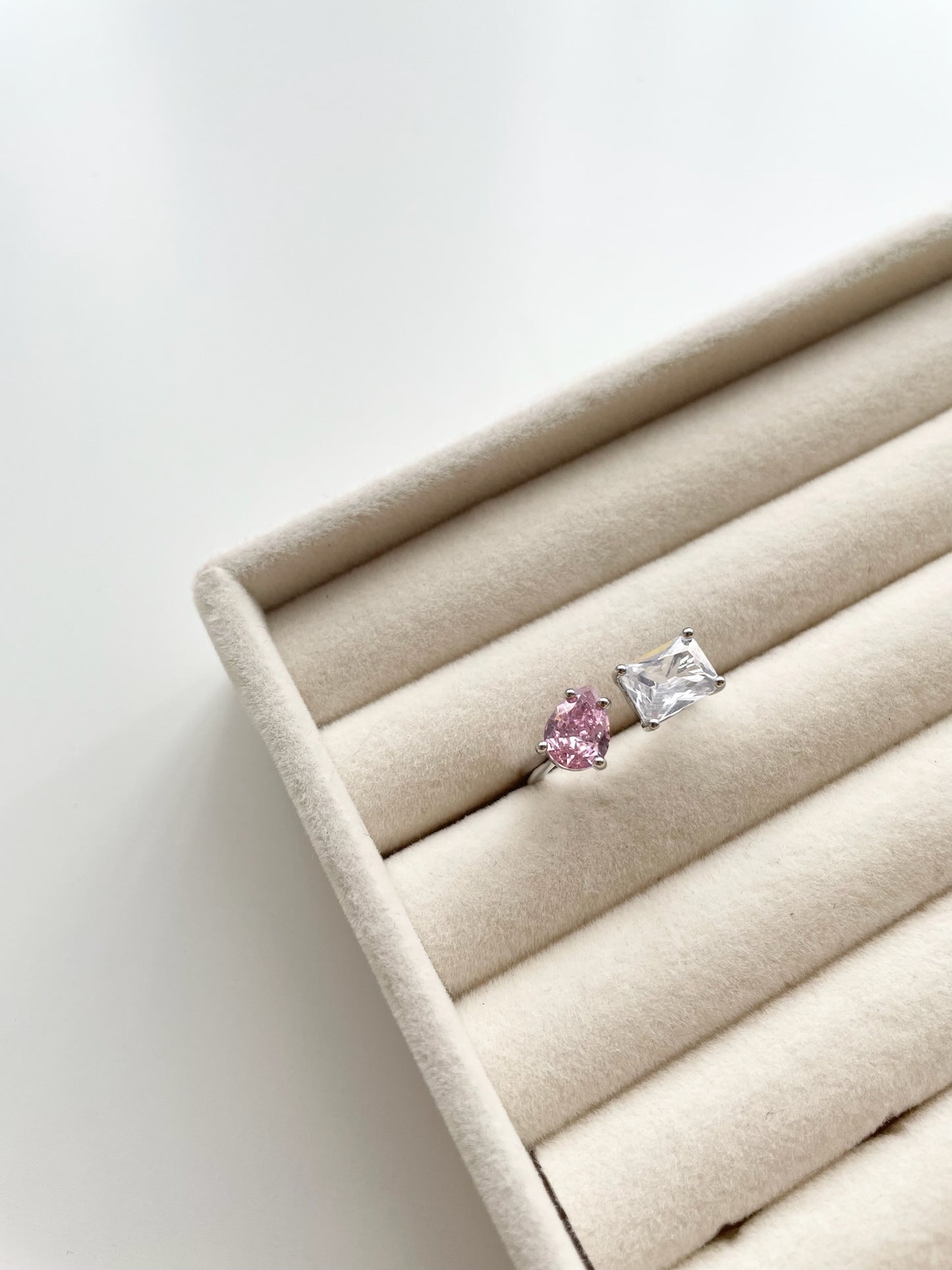 Pink and white gem silver ring