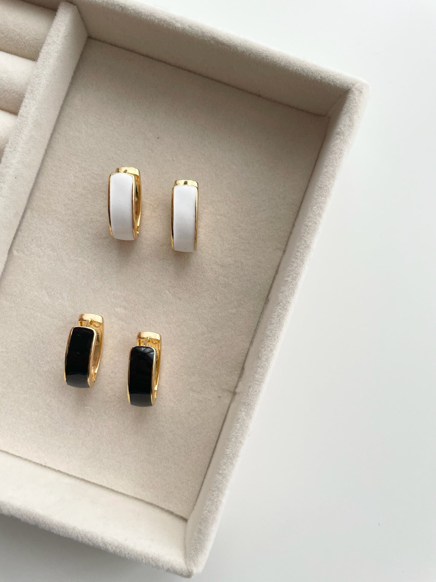 Chelsea black hoop earrings