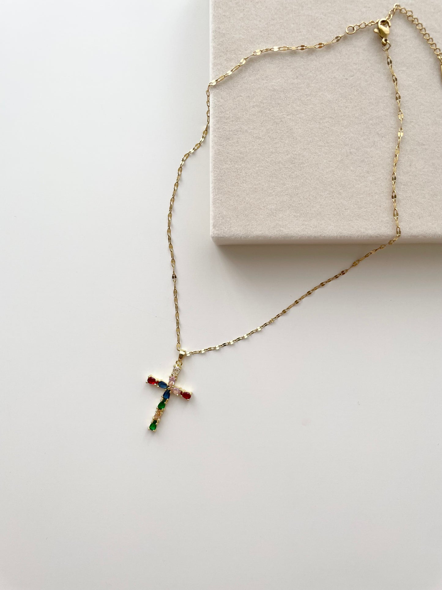 gn763 Cross gem necklace