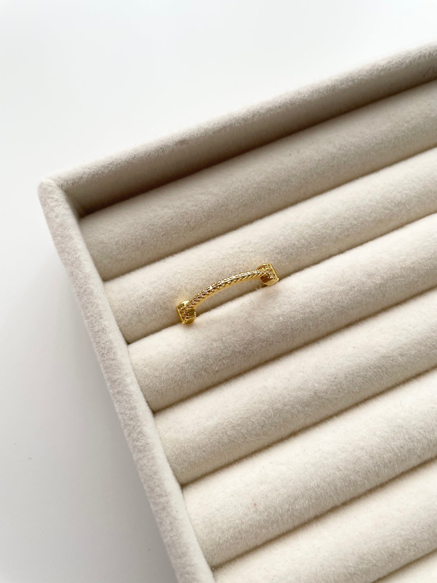 gr681 gold ring